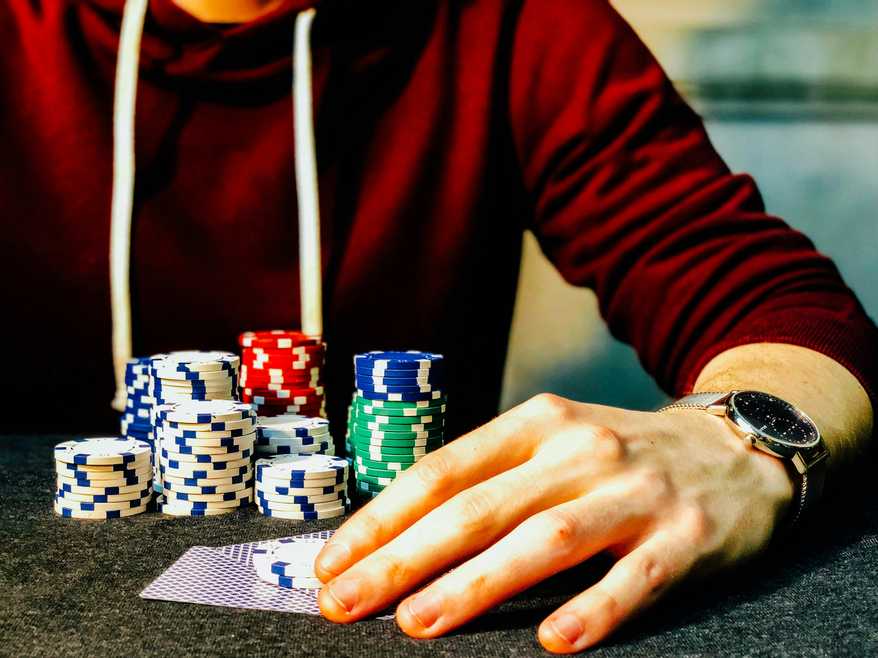 Unique Casino vs Winoui Casino : Quel est le meilleur casino en ligne pour les joueurs français ?